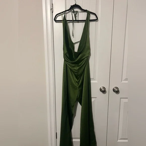 Green Halter Wide-Leg Jumpsuit - Picture 3 of 11